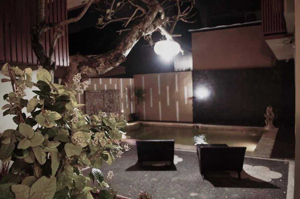 Cozy Palm Hotel Kuta Selatan