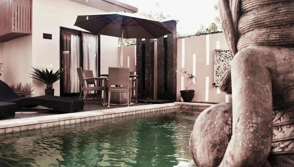Cozy Palm Hotel Kuta Selatan 3*,